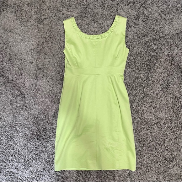 Tahari Green Sleeveless Shift Dress Size P4 - Picture 4 of 4